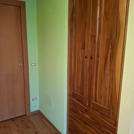 Ca Modest Apartment